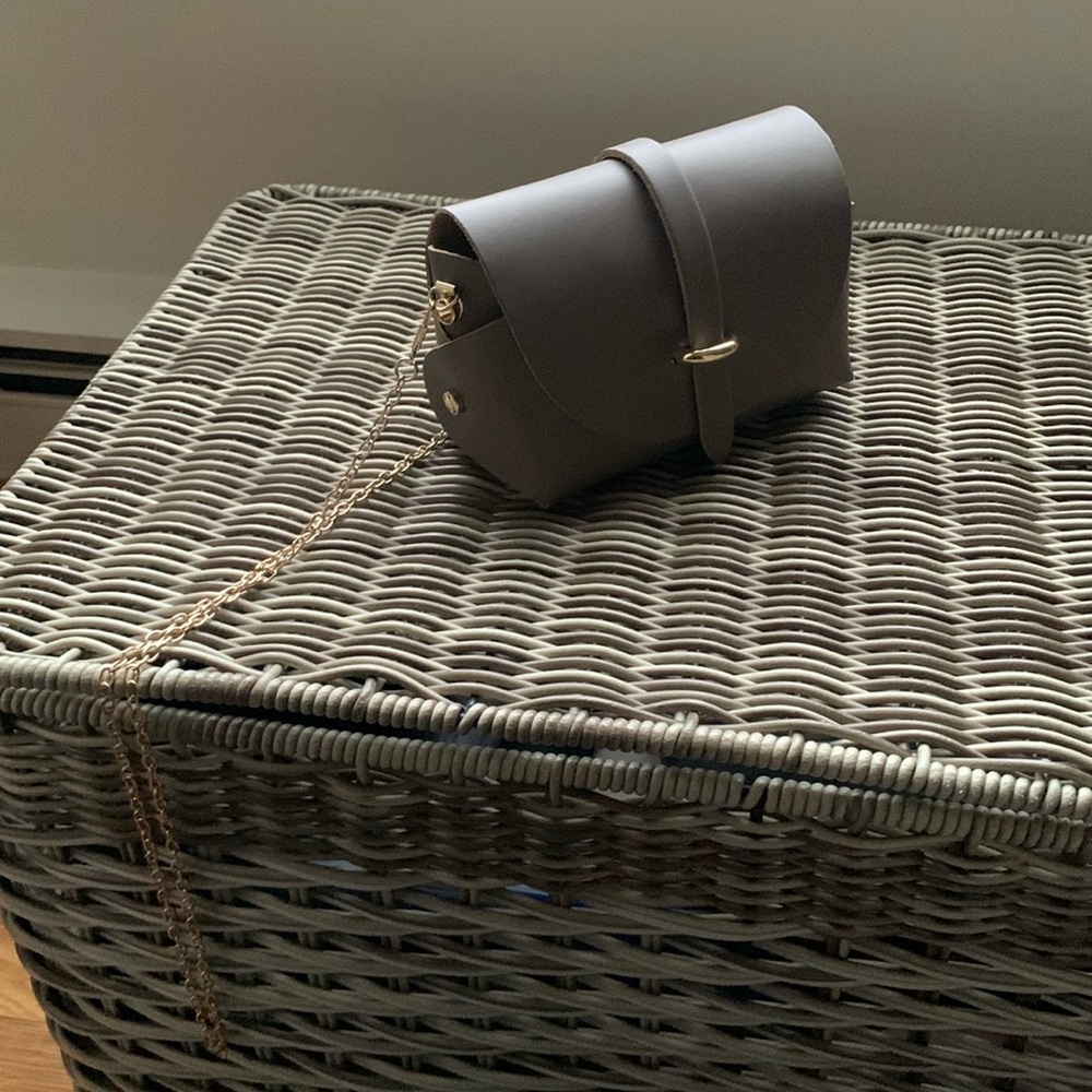 Italian Leather Crossbody Bag - Picture 1 of 2